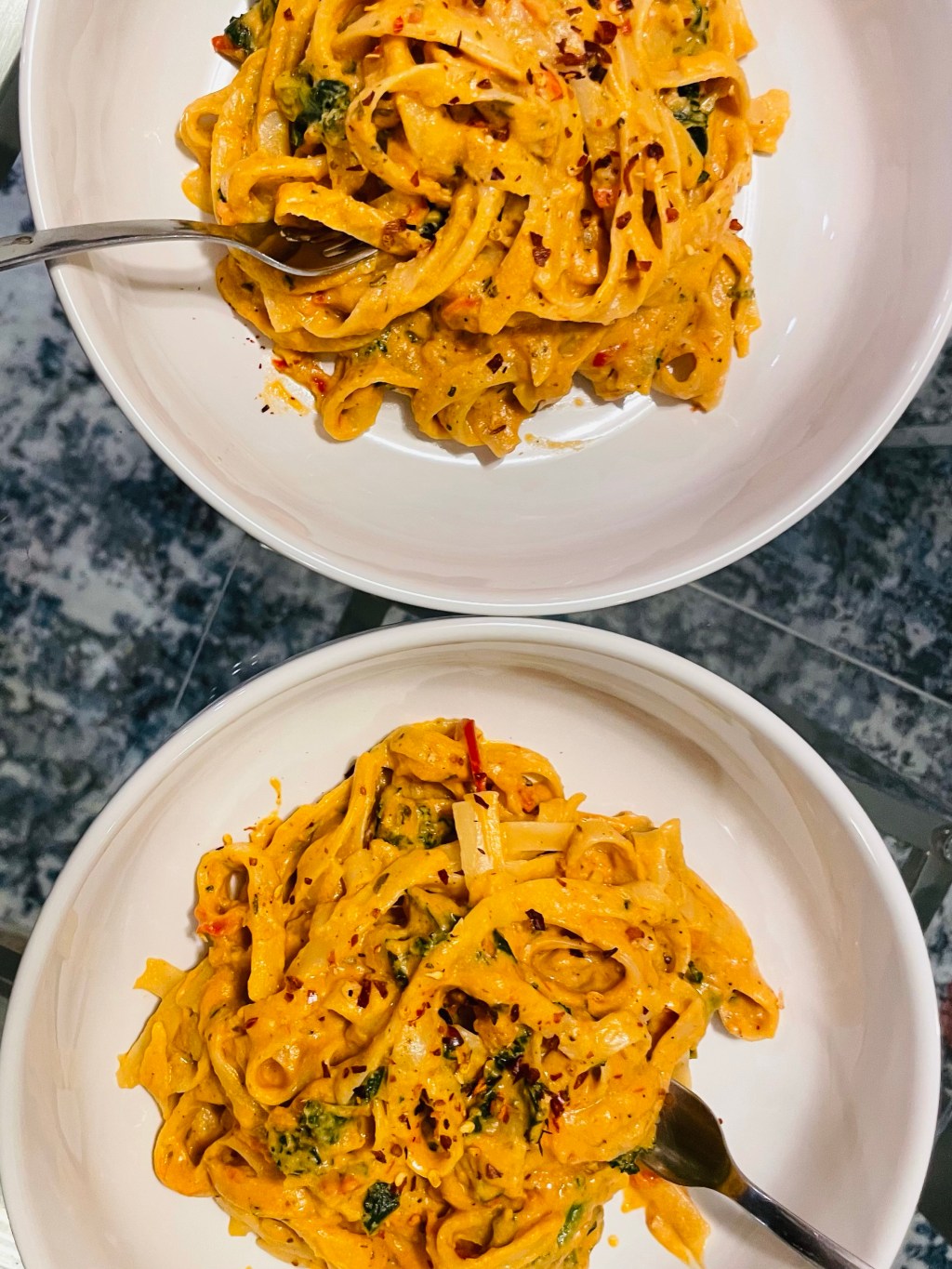 Creamy Vegan Tuscan&nbsp;Fettuccine
